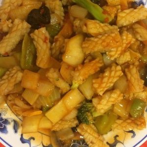 Tintahal vegyes zöldséggel